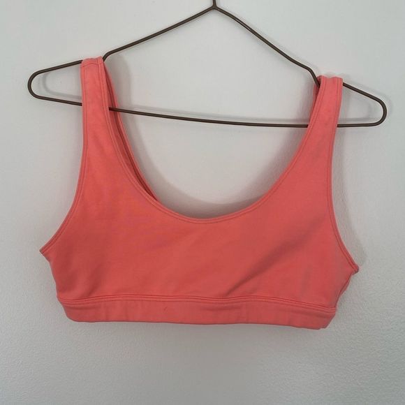 ALO Yoga Other - alo yoga salmon pink sports bra